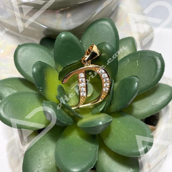 D Initial Pendants (gold plated) - Picture 5 of 9